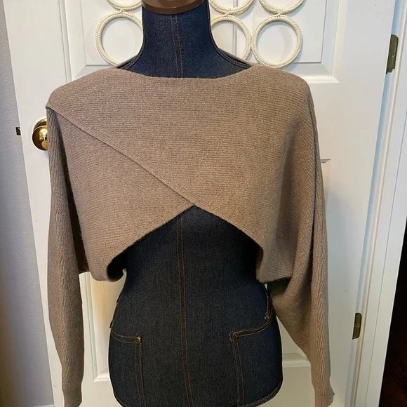 NWT DAZY Solid Criss Cross Crop Sweater,Long Sleeve Tops - Picture 2 of 4